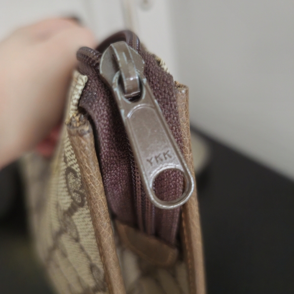 SOLD // Autgentic Gucci clutches - Picture 7 of 10